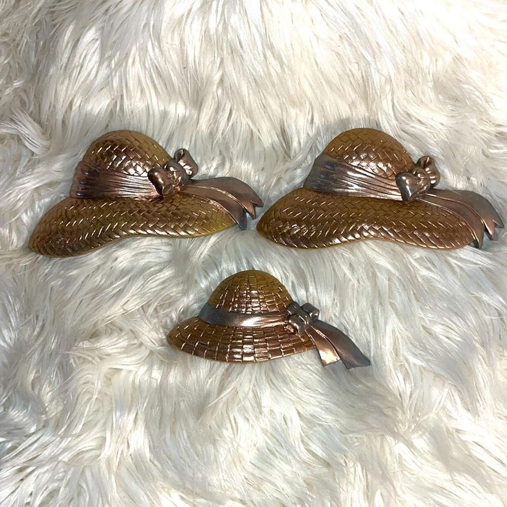 Vintage set of 3 HOMCO tan blue hats.